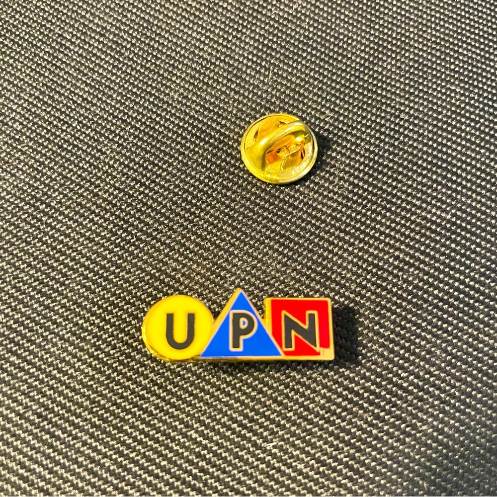 NWT UPN Television Network Lapel Pin Push Back Original Logo 1994